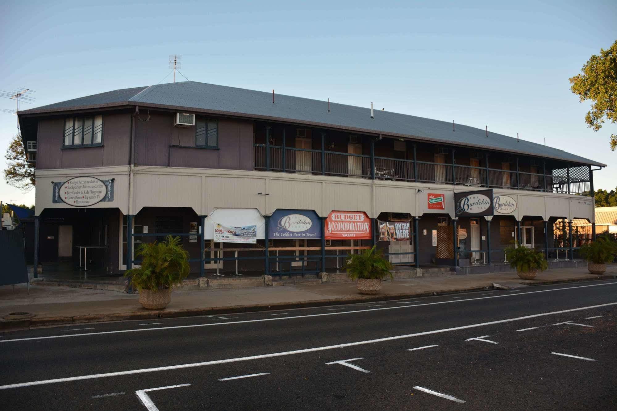 The Burdekin Hotel Ayr Buitenkant foto